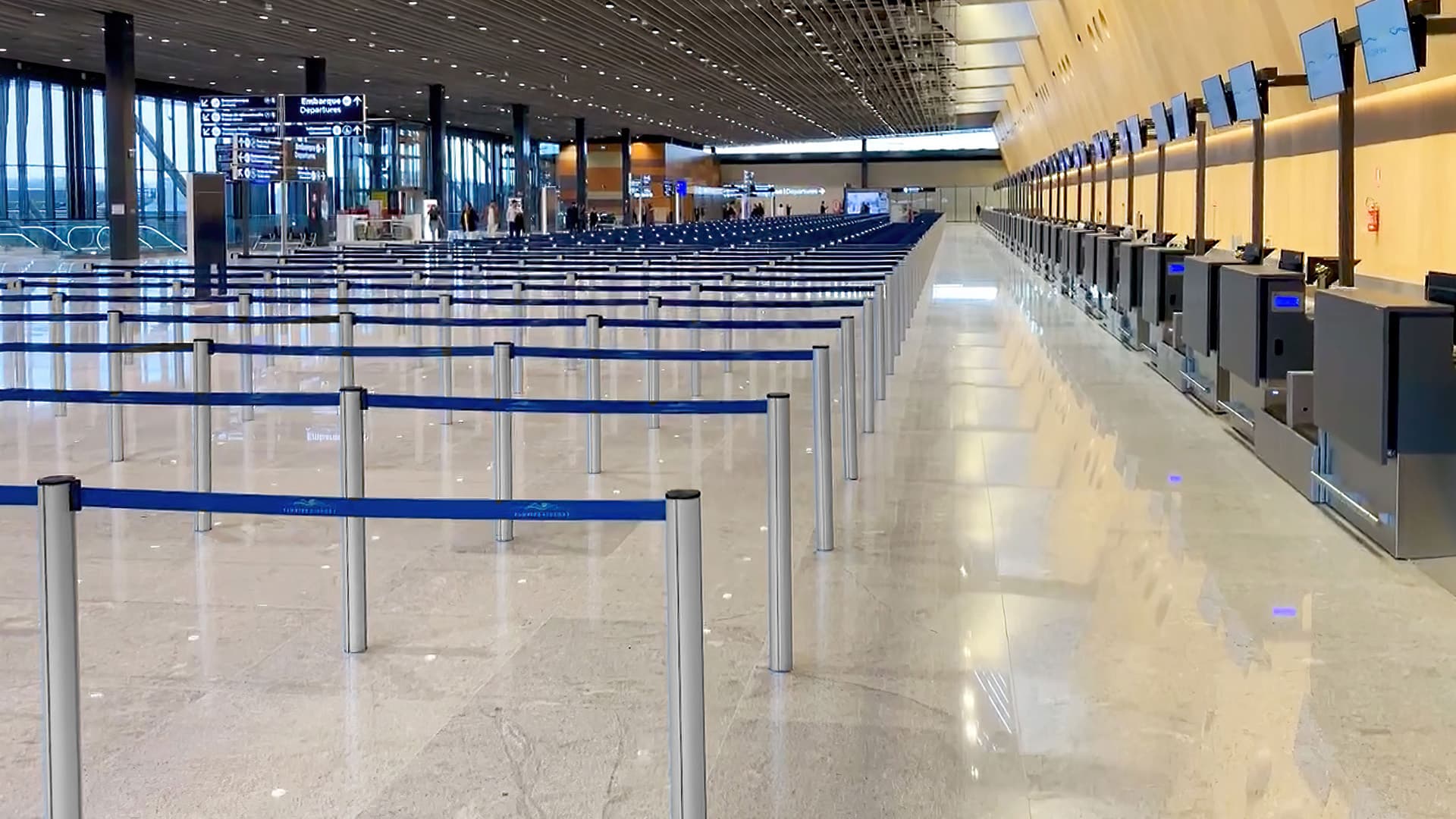 A Beltrac stanchion sits in a floor socket at Florianopolis International Airport in Brazil.
