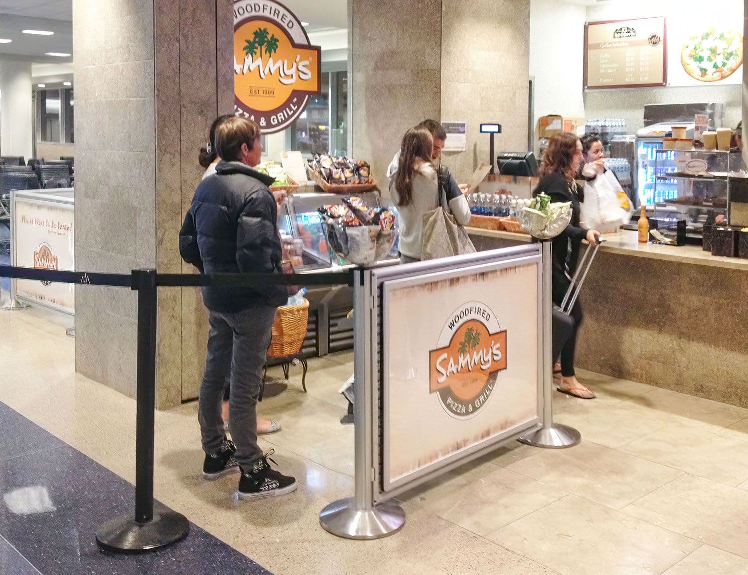 Order queue at airport food service operator